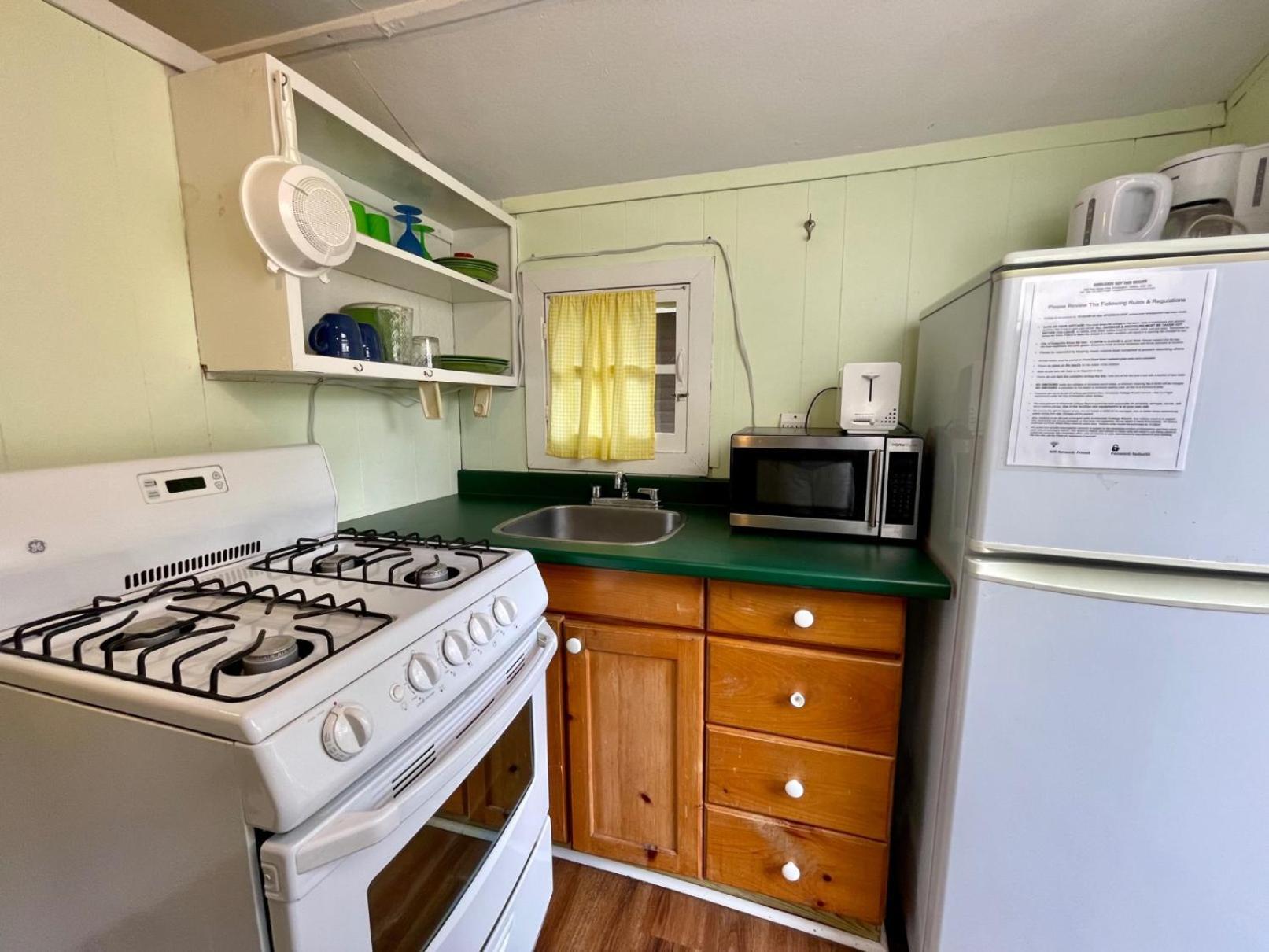 Ambleside Cottage Resort Bobcaygeon 외부 사진