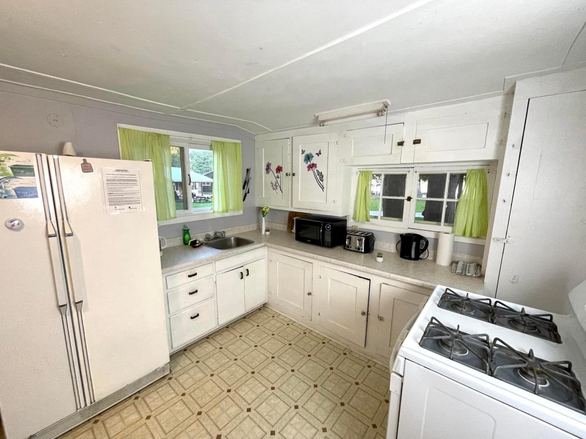 Ambleside Cottage Resort Bobcaygeon 외부 사진